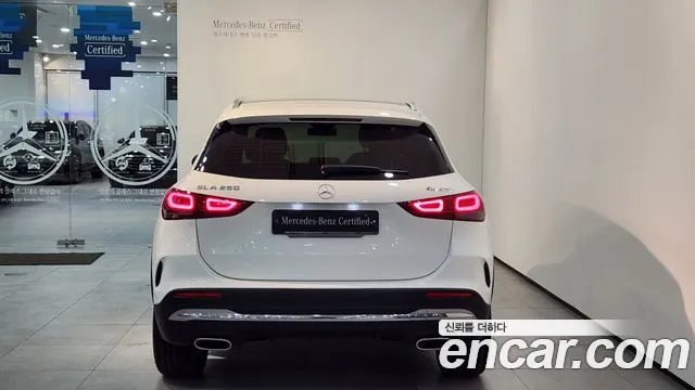 Mercedes-Benz GLA 2023 thumb 5