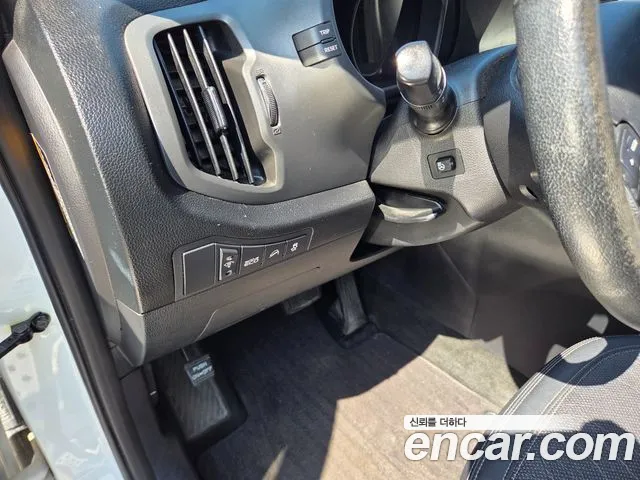 Kia Sportage 2012 thumb 9