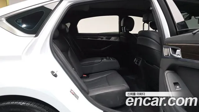 Genesis G80 2019 thumb 10