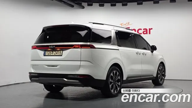 Kia Carnival 2021 thumb 2