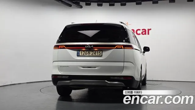 Kia Carnival 2021 thumb 4