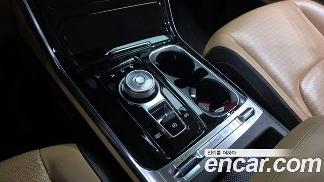 Kia Carnival 2021 thumb 9