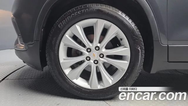 ChevroletGMDaewoo Tracker 2016 thumb 5