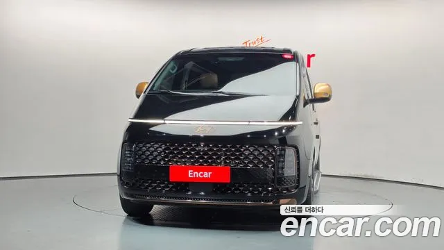 Hyundai Staria 2024 thumb 3
