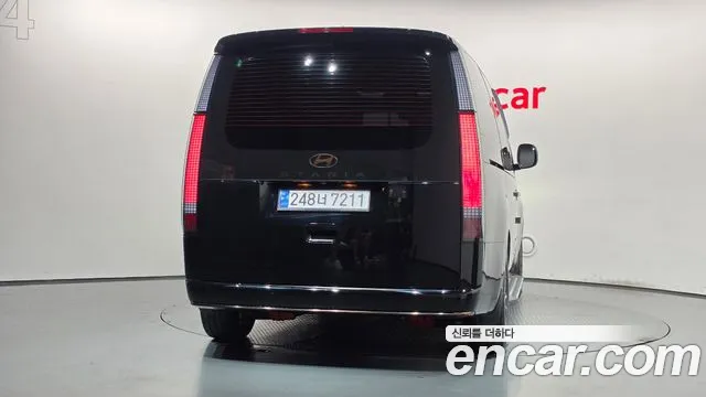 Hyundai Staria 2024 thumb 4
