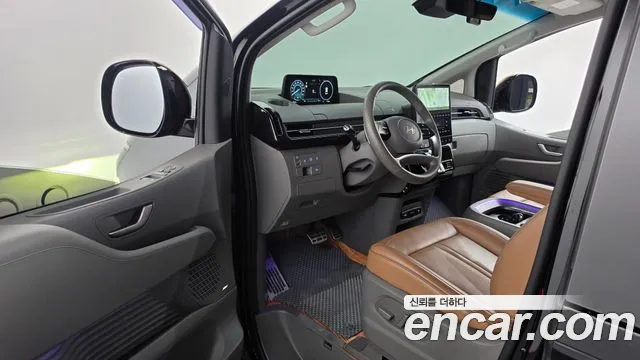 Hyundai Staria 2024 thumb 10