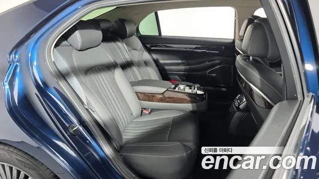 Genesis G90 2020 thumb 10
