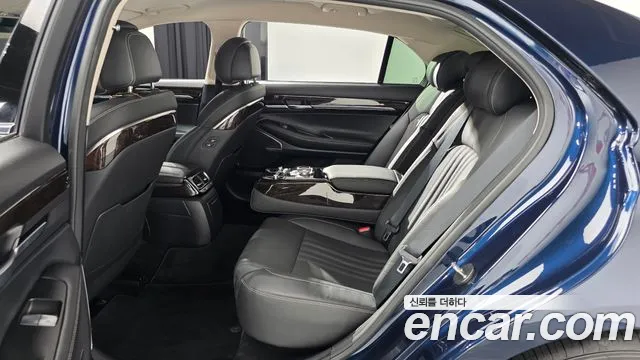 Genesis G90 2020 thumb 11