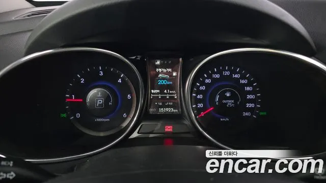 Hyundai Santa Fe 2015 thumb 8