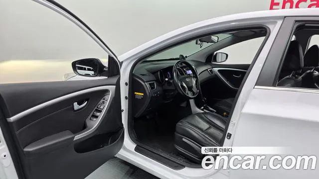 Hyundai i30 2014 thumb 10