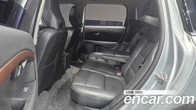 Volvo XC70 2013 thumb 7