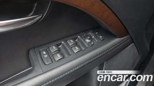 Volvo XC70 2013 thumb 8