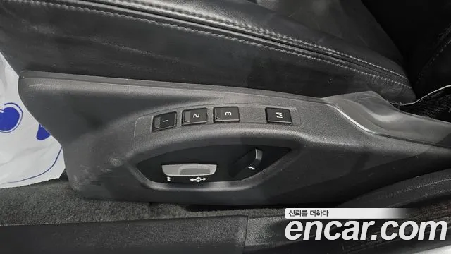Volvo XC70 2013 thumb 12