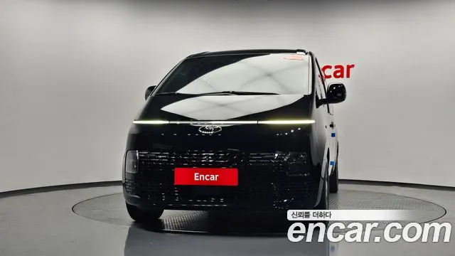 Hyundai Staria 2022 thumb 2