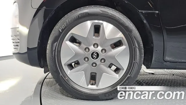 Hyundai Staria 2022 thumb 4