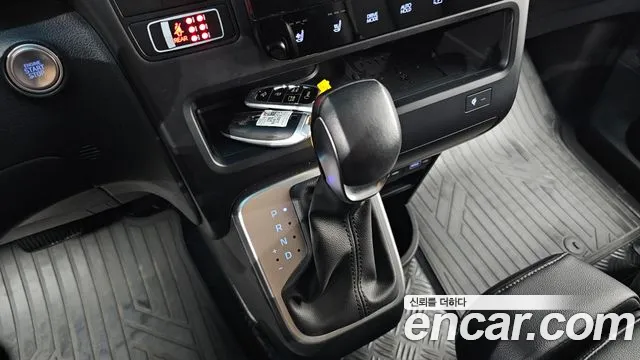 Hyundai Staria 2022 thumb 8