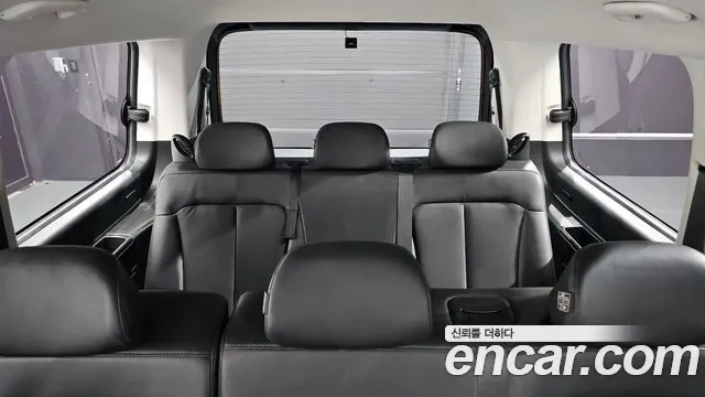 Hyundai Staria 2022 thumb 10