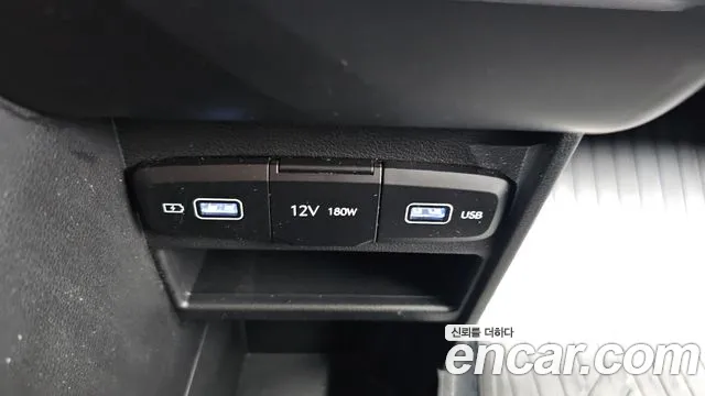 Hyundai Staria 2022 thumb 12