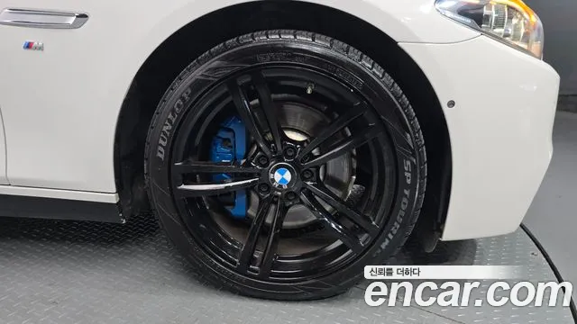 BMW 5-Series 2015 thumb 5