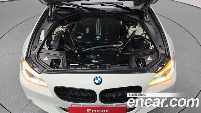 BMW 5-Series 2015 thumb 6