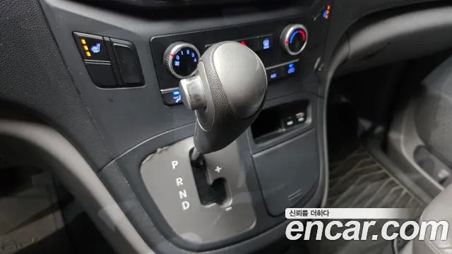Hyundai Starex 2016 thumb 9