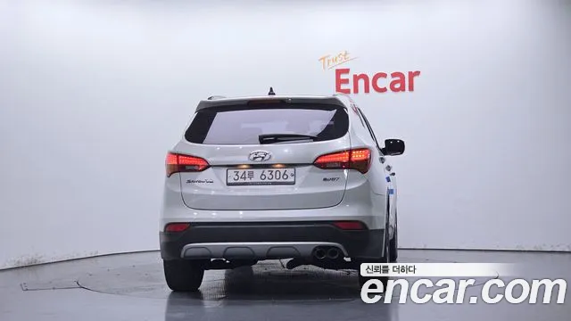 Hyundai Santa Fe 2013 thumb 3