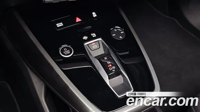 Audi Q4 e-tron 2025 thumb 8