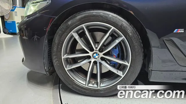 BMW 5-Series 2021 thumb 5
