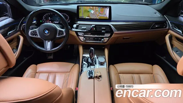 BMW 5-Series 2021 thumb 7