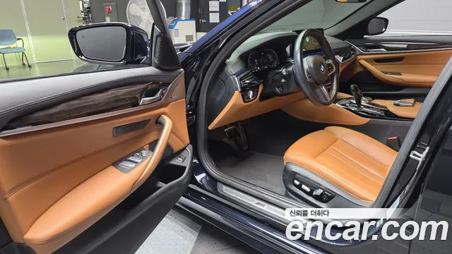 BMW 5-Series 2021 thumb 10