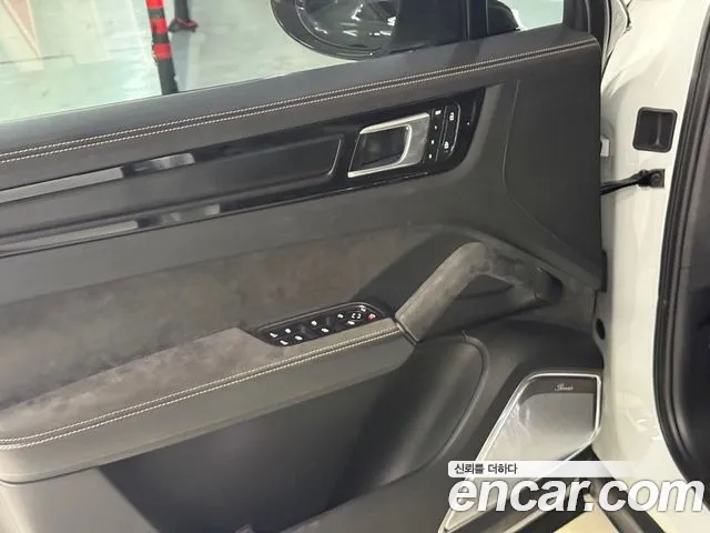 Porsche Cayenne 2022 thumb 6