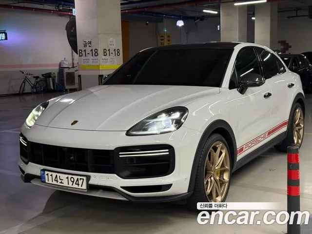 Porsche Cayenne 2022 thumb 12
