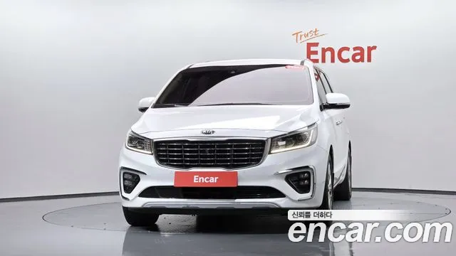 Kia Carnival 2018 thumb 2
