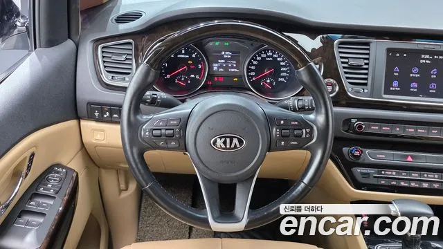 Kia Carnival 2018 thumb 12
