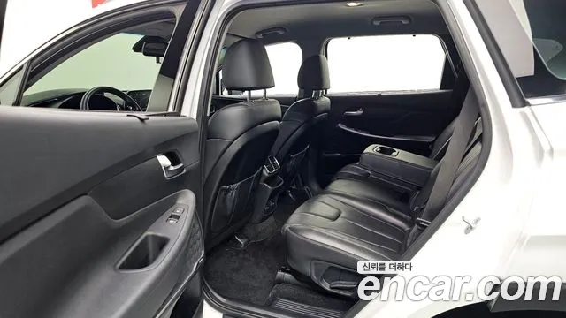 Hyundai Santa Fe 2019 thumb 11