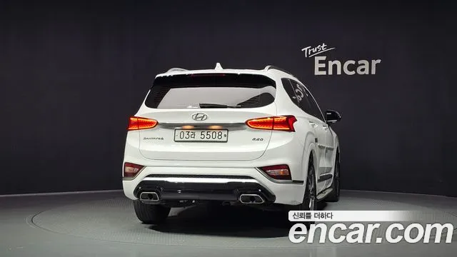 Hyundai Santa Fe 2019 thumb 4
