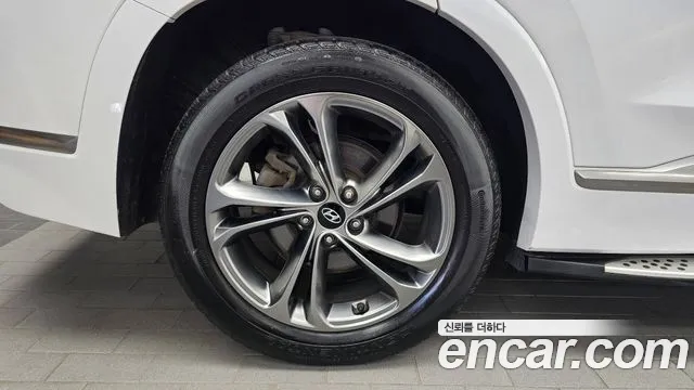 Hyundai Santa Fe 2019 thumb 5