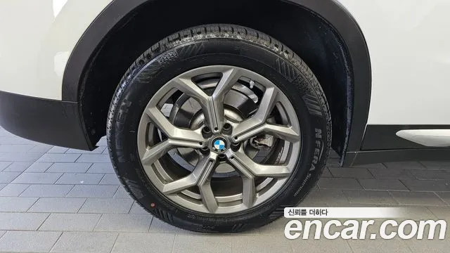 BMW X4 2022 thumb 5