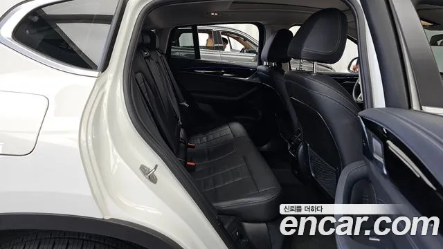 BMW X4 2022 thumb 12