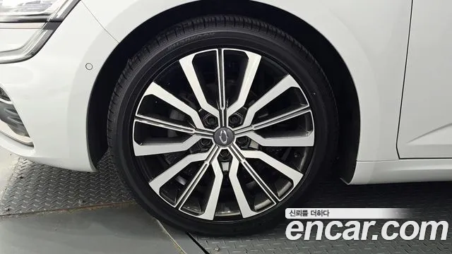 Renault-KoreaSamsung Megane 2023 thumb 5