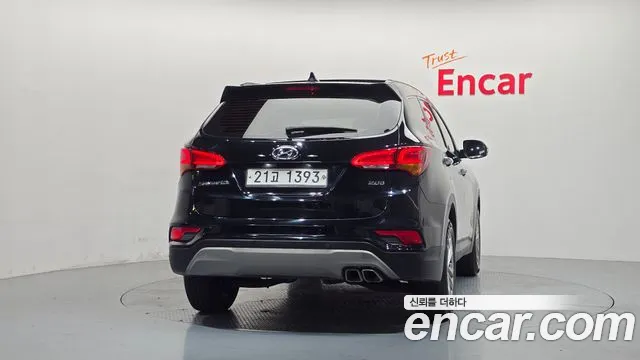 Hyundai Santa Fe 2018 thumb 4