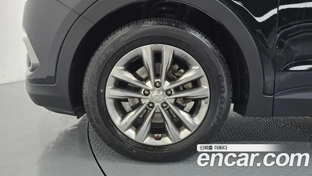 Hyundai Santa Fe 2018 thumb 5