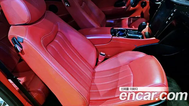 Maserati GranTurismo 2009 thumb 10