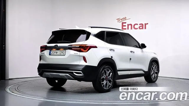 Kia Seltos 2021 thumb 2