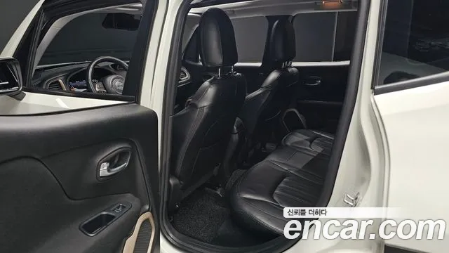 Jeep Renegade 2016 thumb 12
