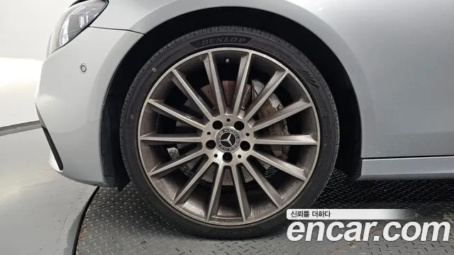 Mercedes-Benz E-Класс 2022 thumb 5