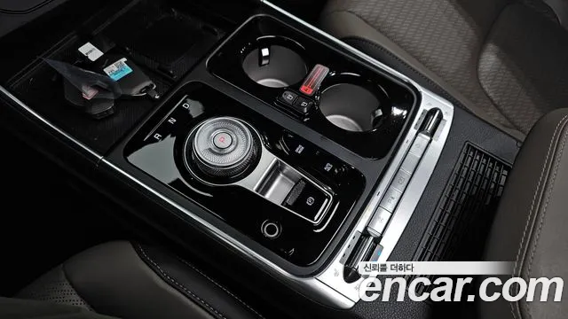 Kia Carnival 2024 thumb 8