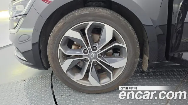 Renault-KoreaSamsung Megane 2019 thumb 5