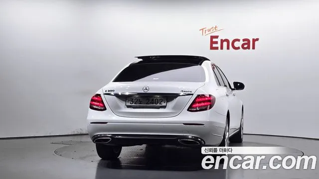 Mercedes-Benz E-Класс 2019 thumb 4