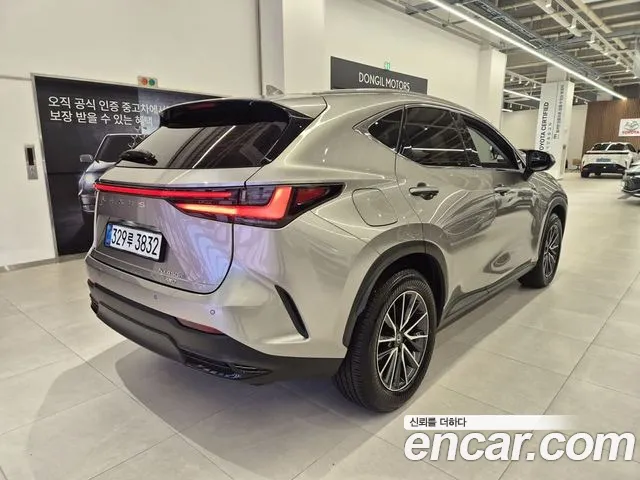 Lexus NX 2025 thumb 2